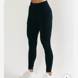 NWT ALPHALETE IDENTITY JOGGER- Size Large